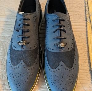 JXSN NWOT ultralight blue knit wingtip shoes, size 9.5